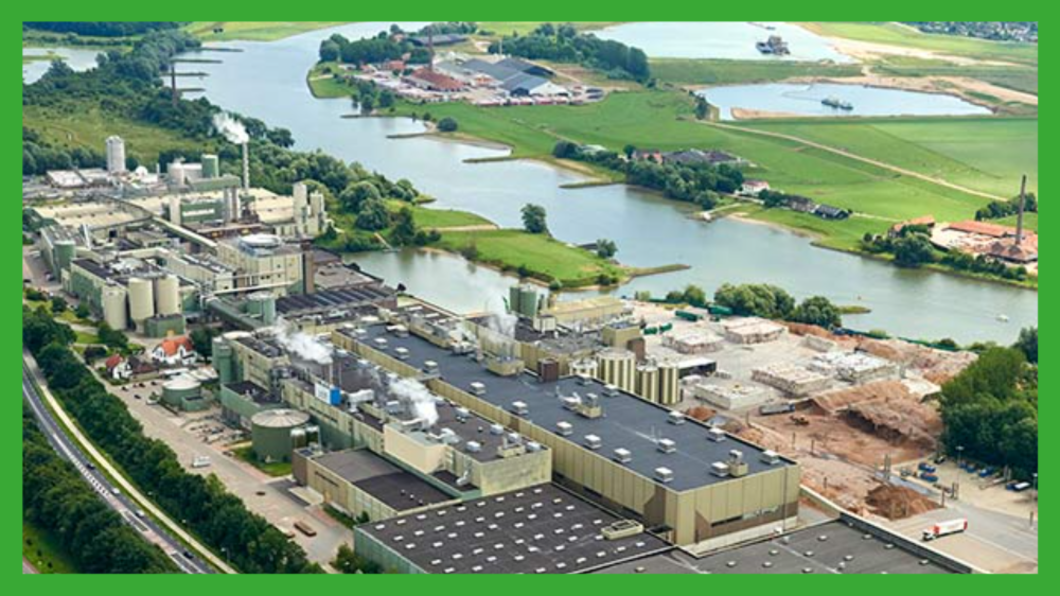 Luchtfoto van papierfabriek Parenco aan de Nederrijn1